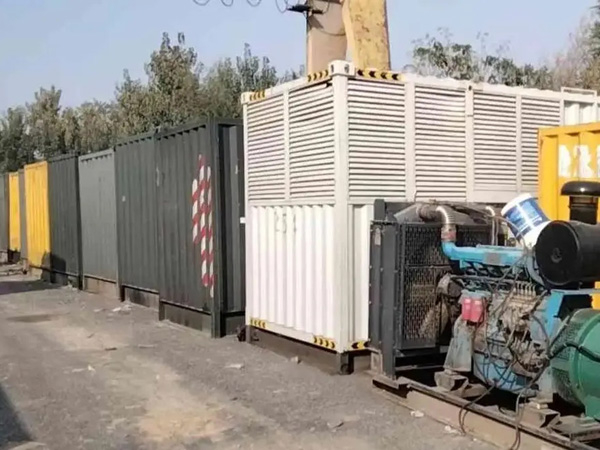 港南200KW柴油发电机机组每小时油耗是多少？